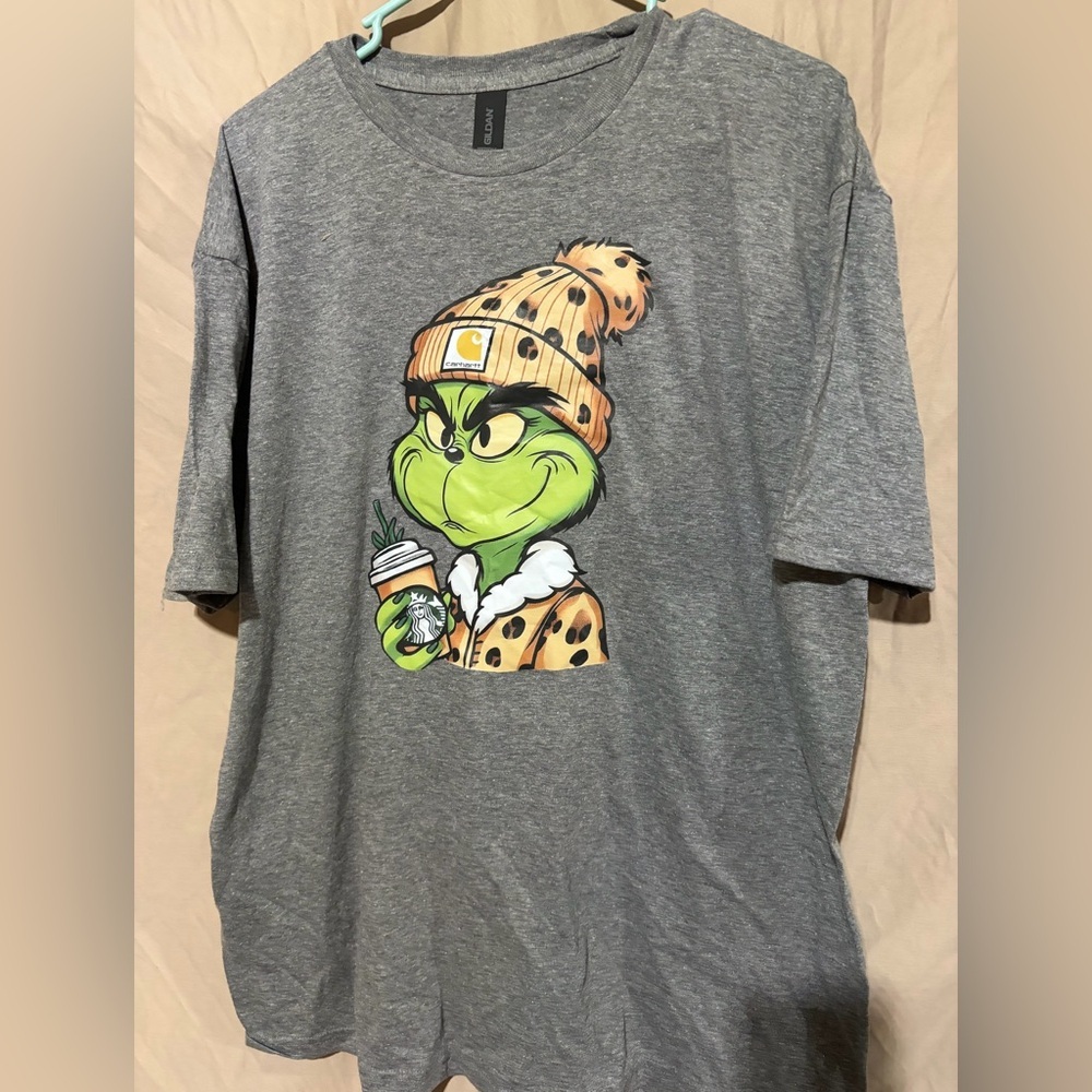 Gildan grinch T-shirts